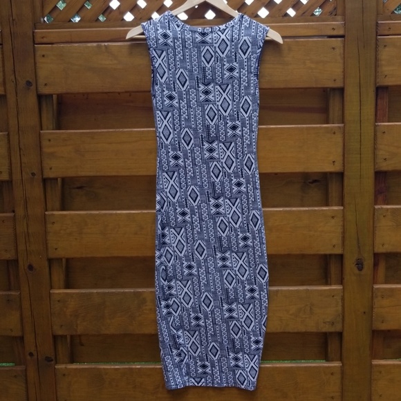 Rad Aztec Print Midi Dress - Picture 4 of 4